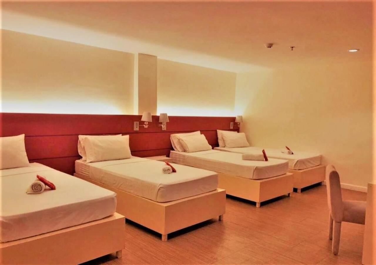 Reddoorz Plus At Hotel Metro Kalibo Pokoj fotografie
