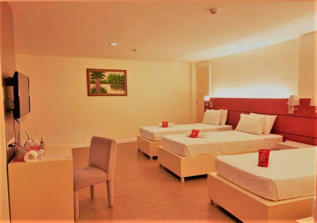 Reddoorz Plus At Hotel Metro Kalibo Pokoj fotografie